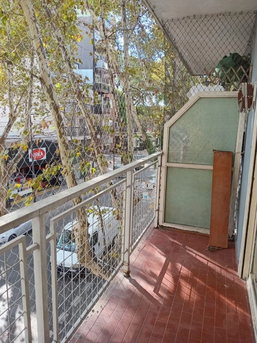 Kitnet divisível com varanda em Palermo