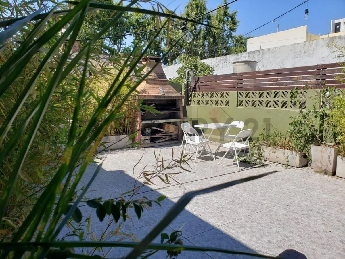 Alquiler PH 4 Ambientes con Terraza Propia en Chacarita