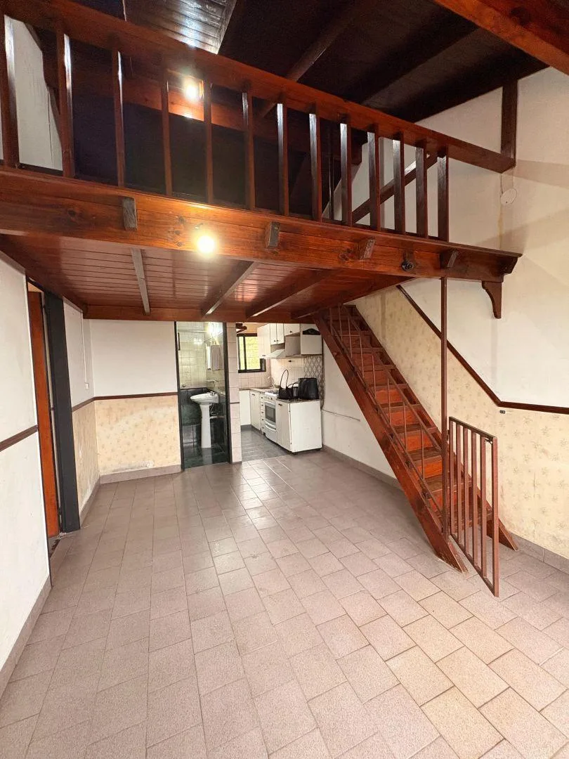 Alquiler de Departamento Tres Ambientes con Patio, Terraza y Cochera en Merlo