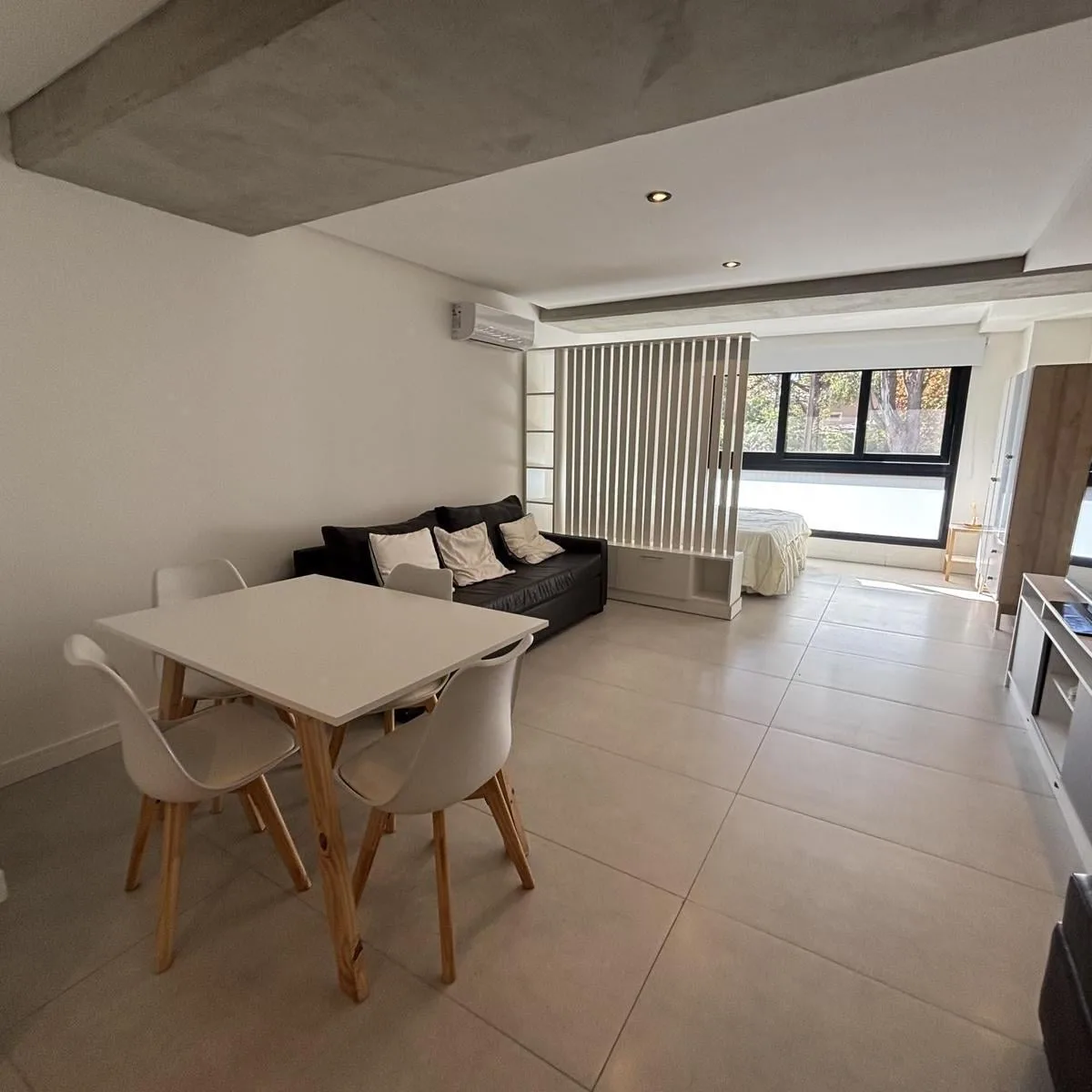 Furnished studio with amenities