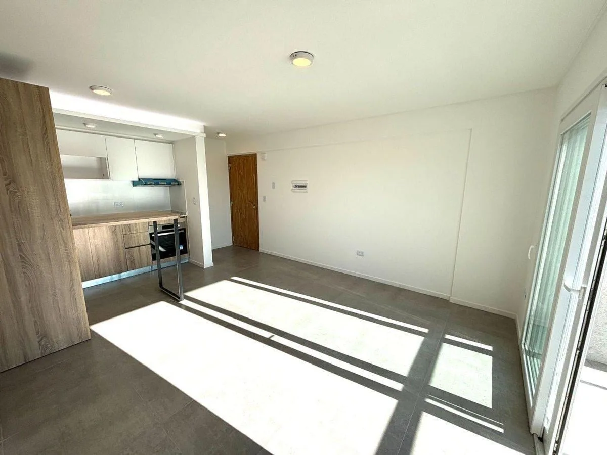 Alquiler Departamento 2 Ambientes C/coch Itu Norte