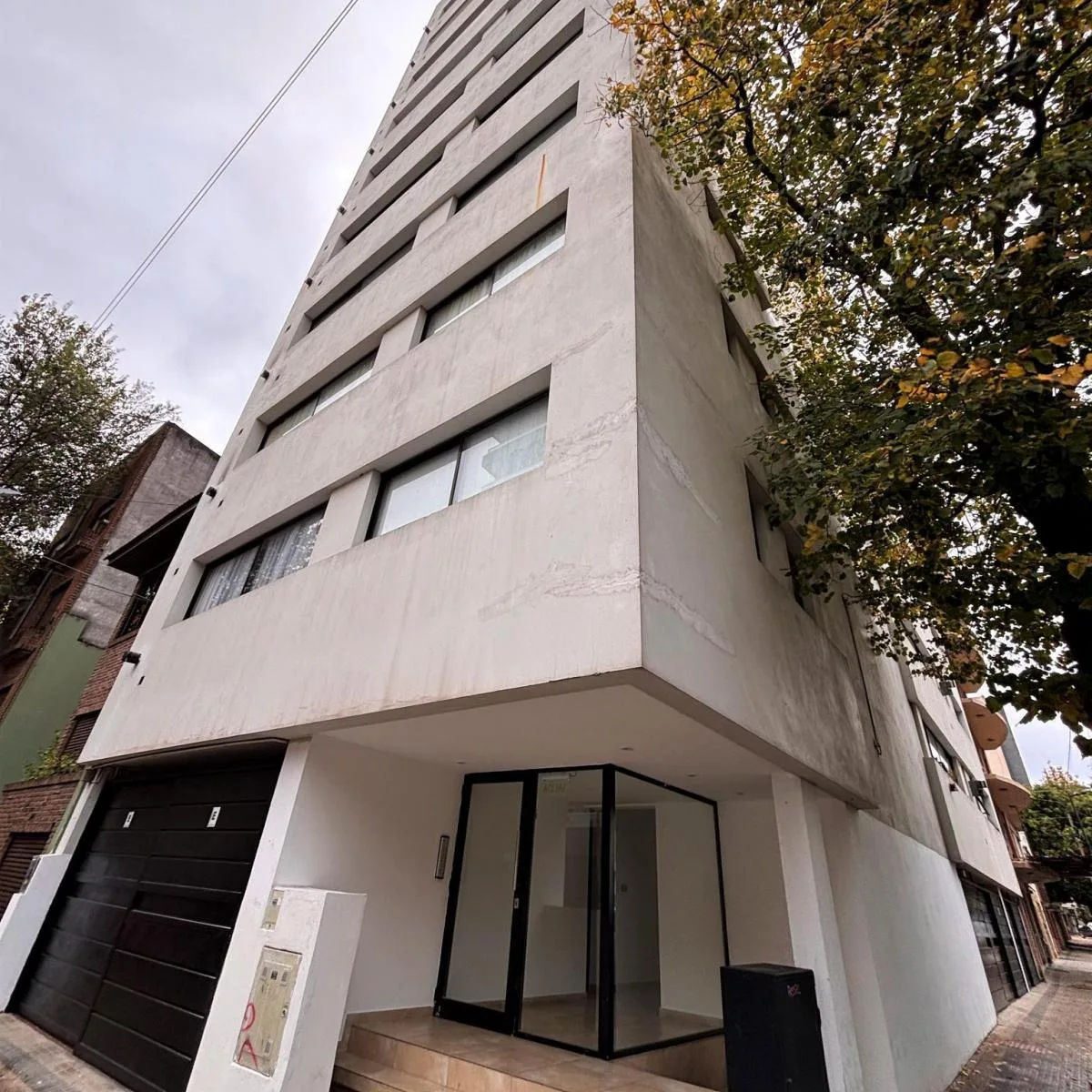 Departamento en Alquiler, de 1 Dorm. con Cochera. La Plata