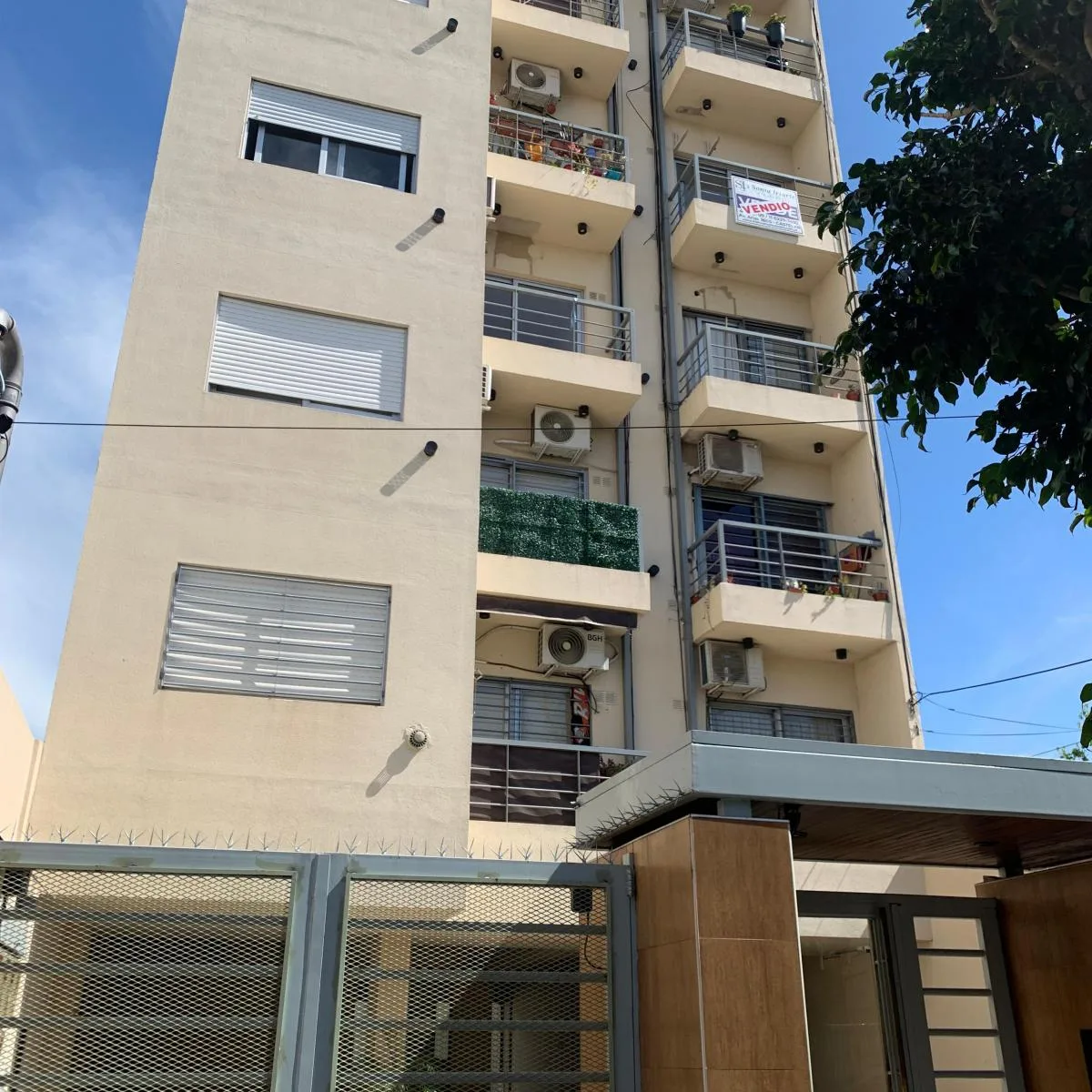 Alquilo Departamento Monoambiente Moron Sur - Z. Residencial