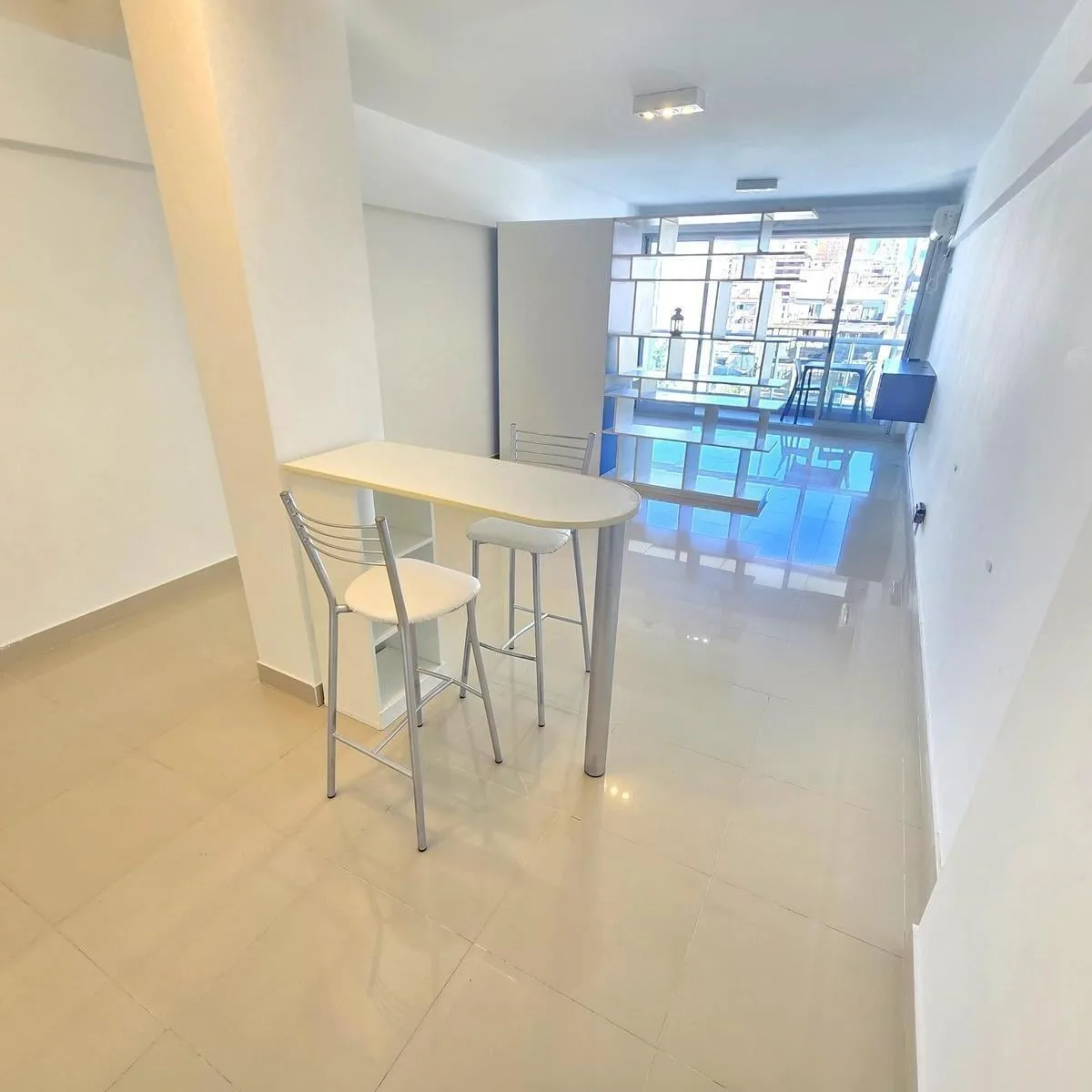 Departamento en Torre con Amenities 40 m&sup2; Cubiertos Balcon. Sin Expensas. E - Furio