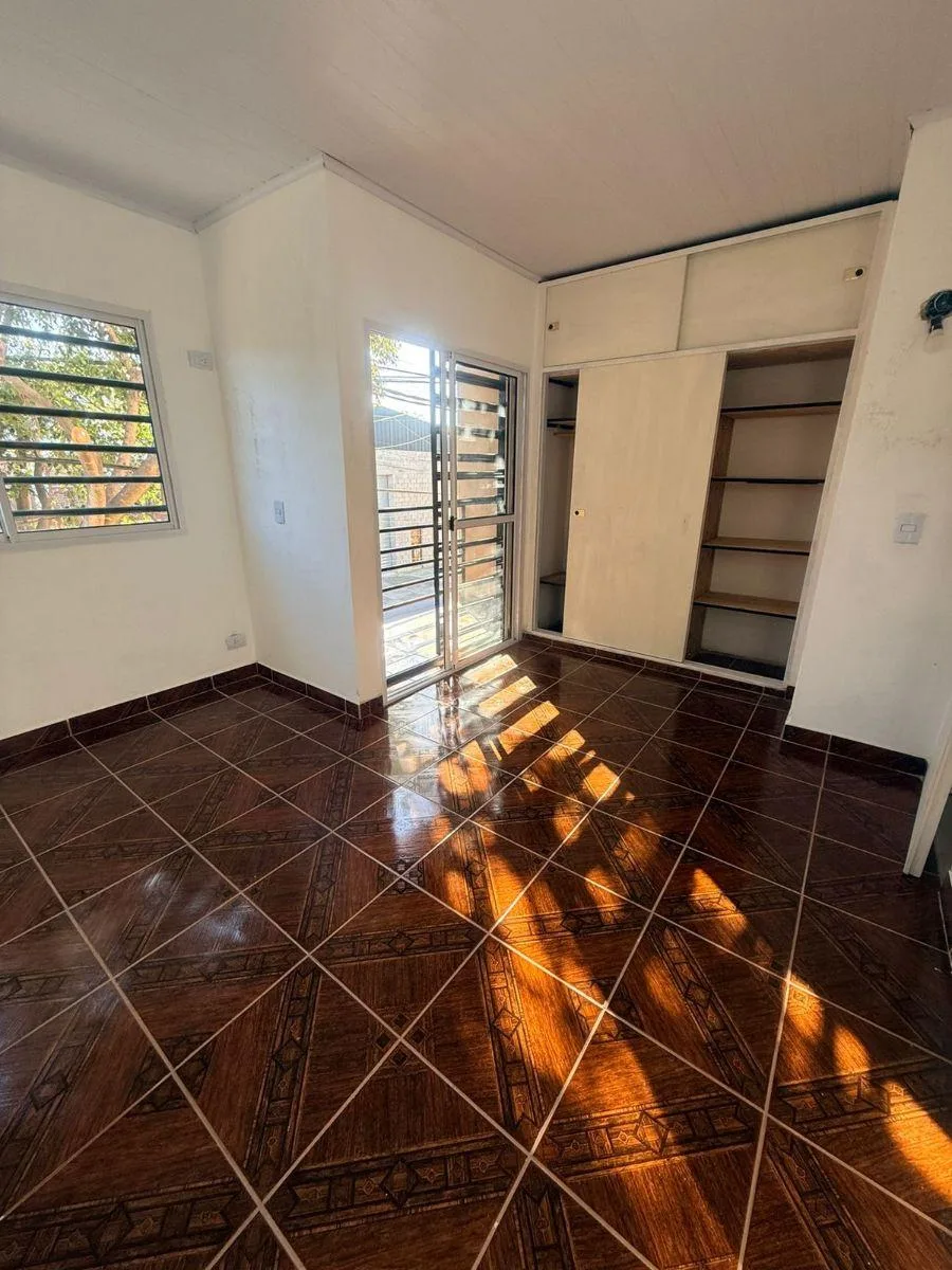 Departamento con 1 Dormitorio en Alquiler en Villa Tesei