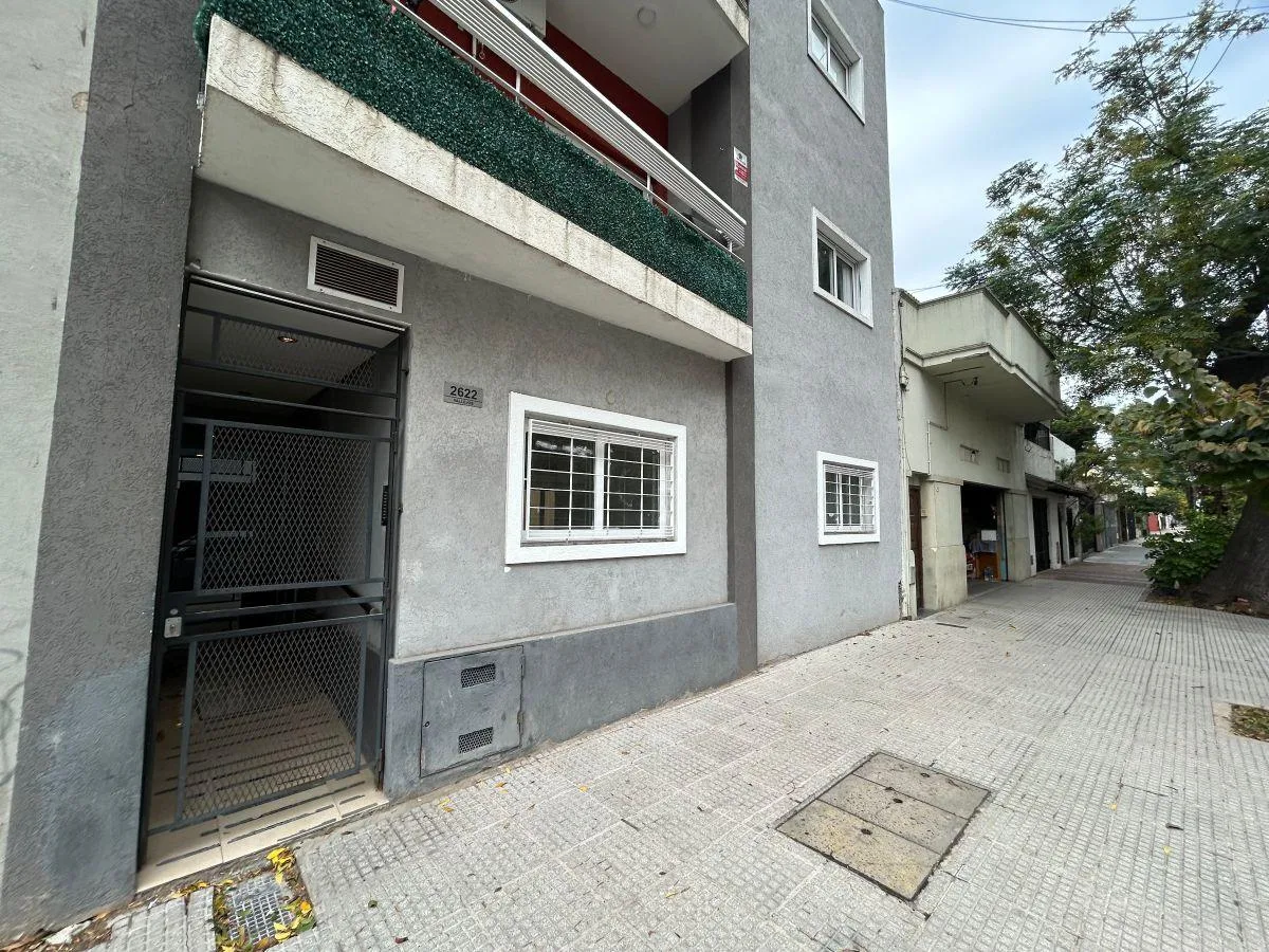 3 Ambientes Planta Baja a La Calle