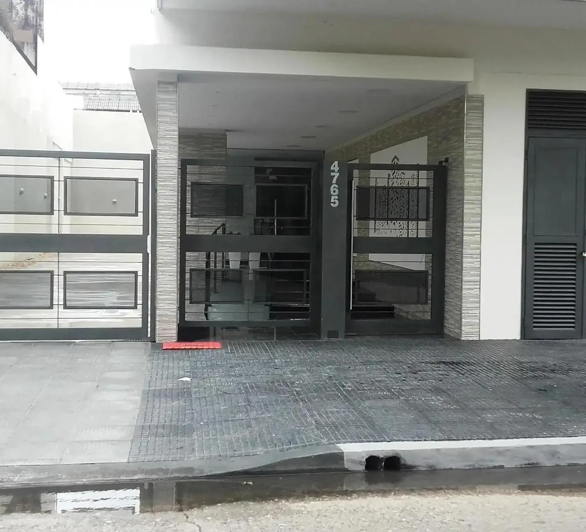 6th floor with balcony and parking