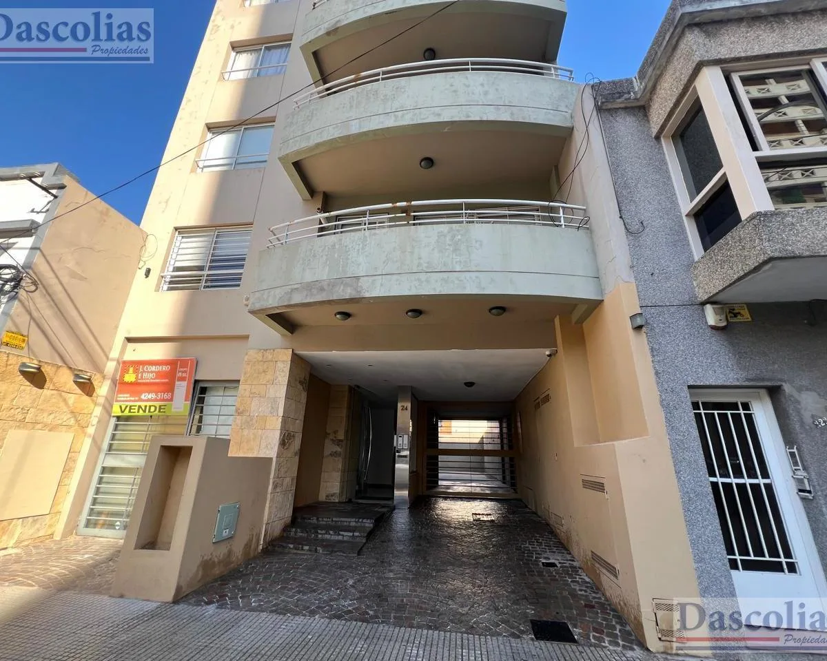 Departamento de 2 Ambientes en Pleno Centro de Escalada