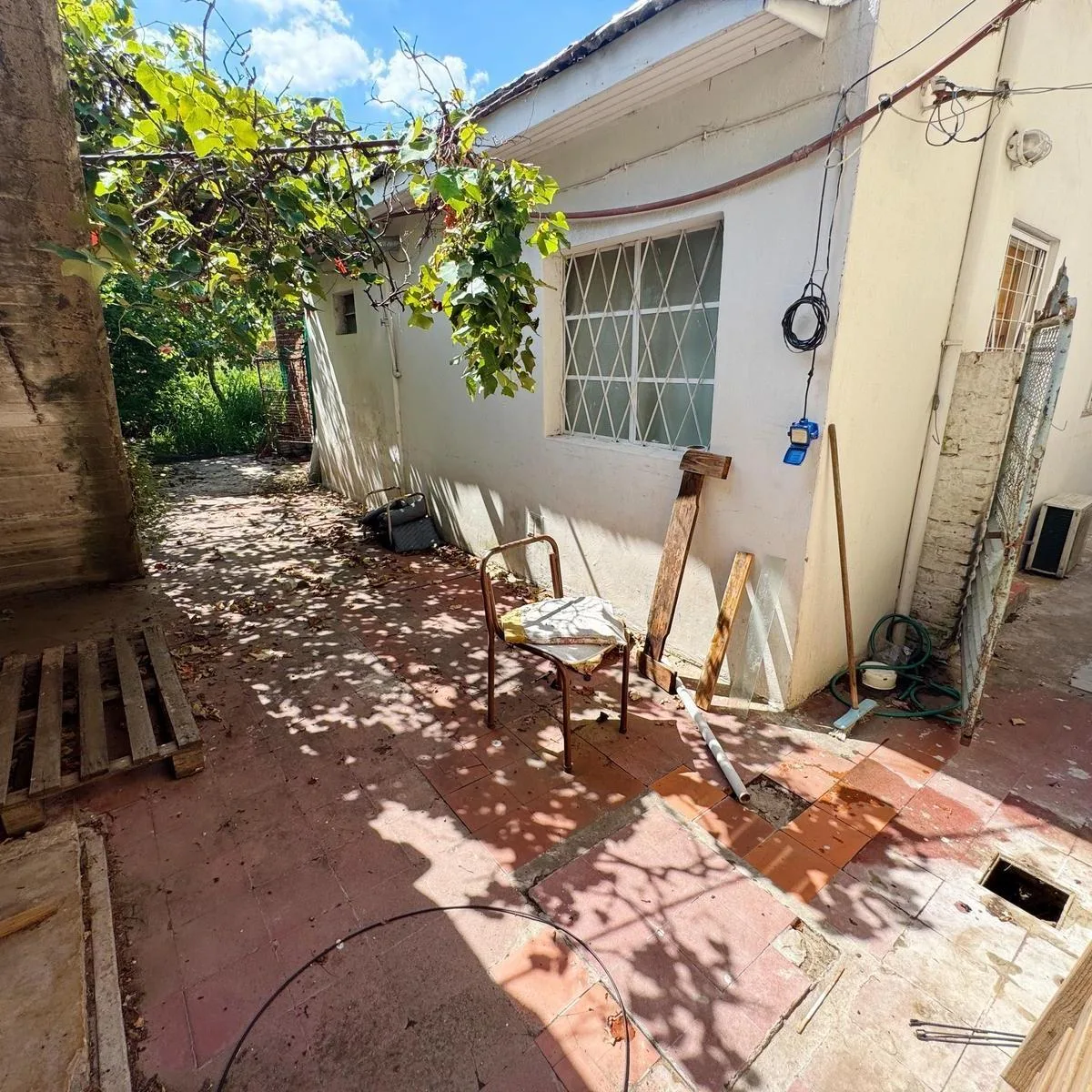 PH en Planta Baja con Patio en Alquiler