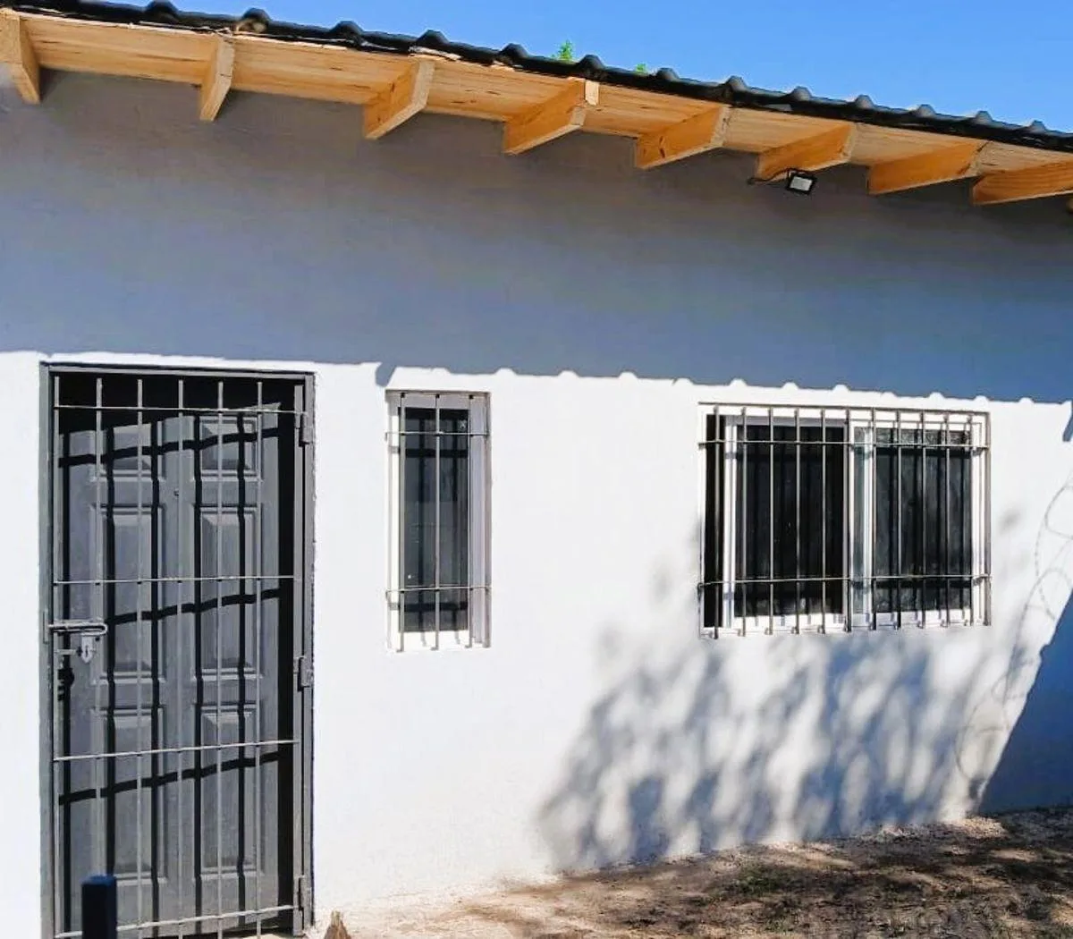 Monoambiente con Patio Centro Luis Guillon