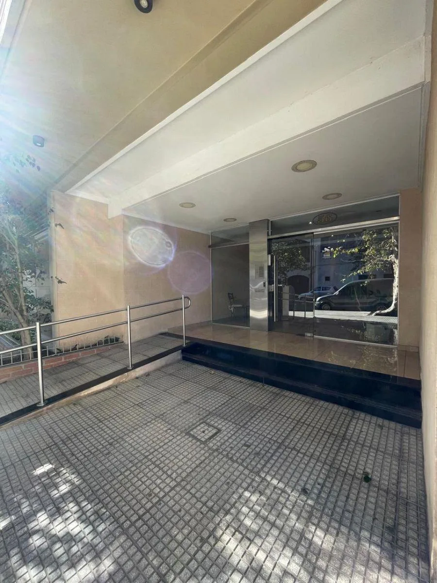 Floresta Alquiler: Hermoso Departamento de 2 Ambientes con Balcón Super Luminoso