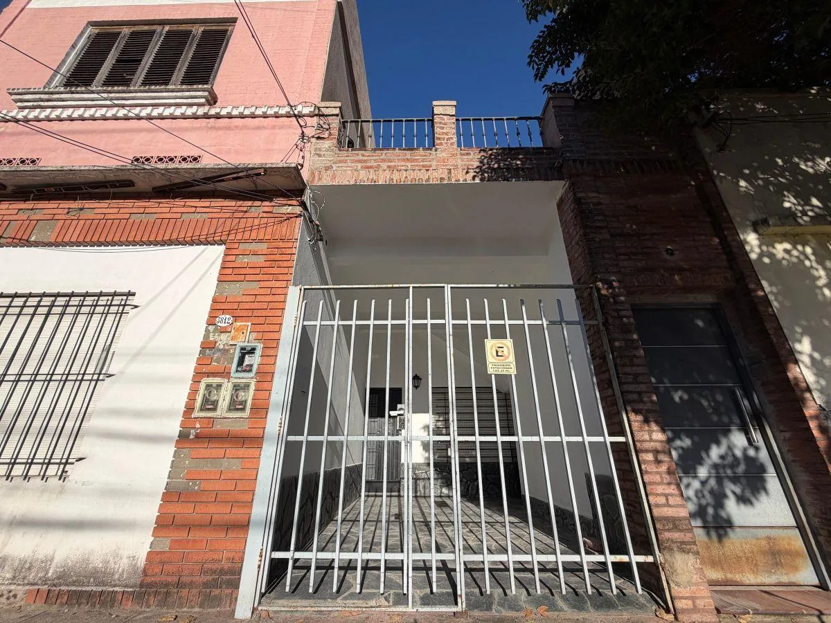 Hermoso PH de 3 Ambientes Refaccionado - en Alquiler