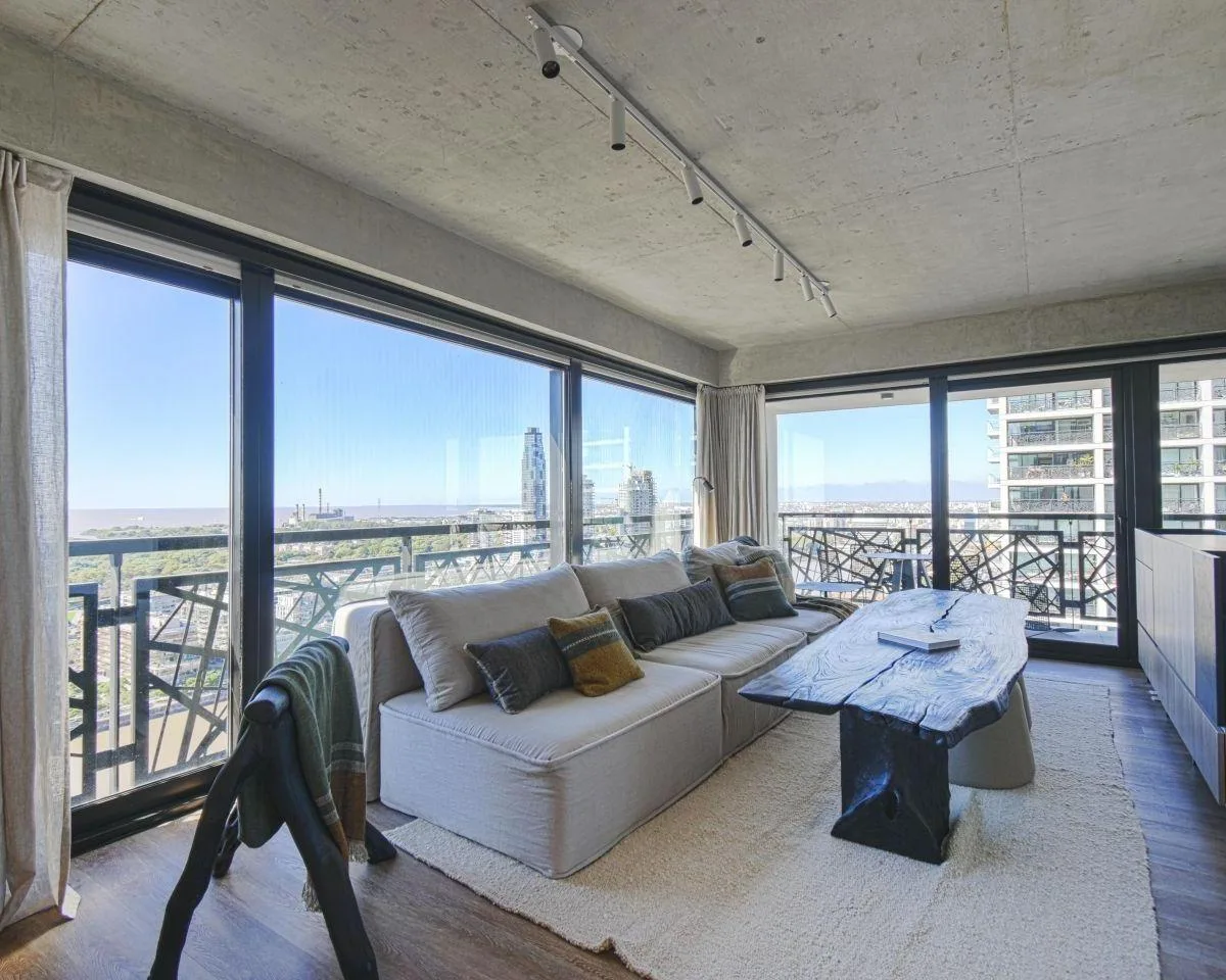 31st floor riverfront