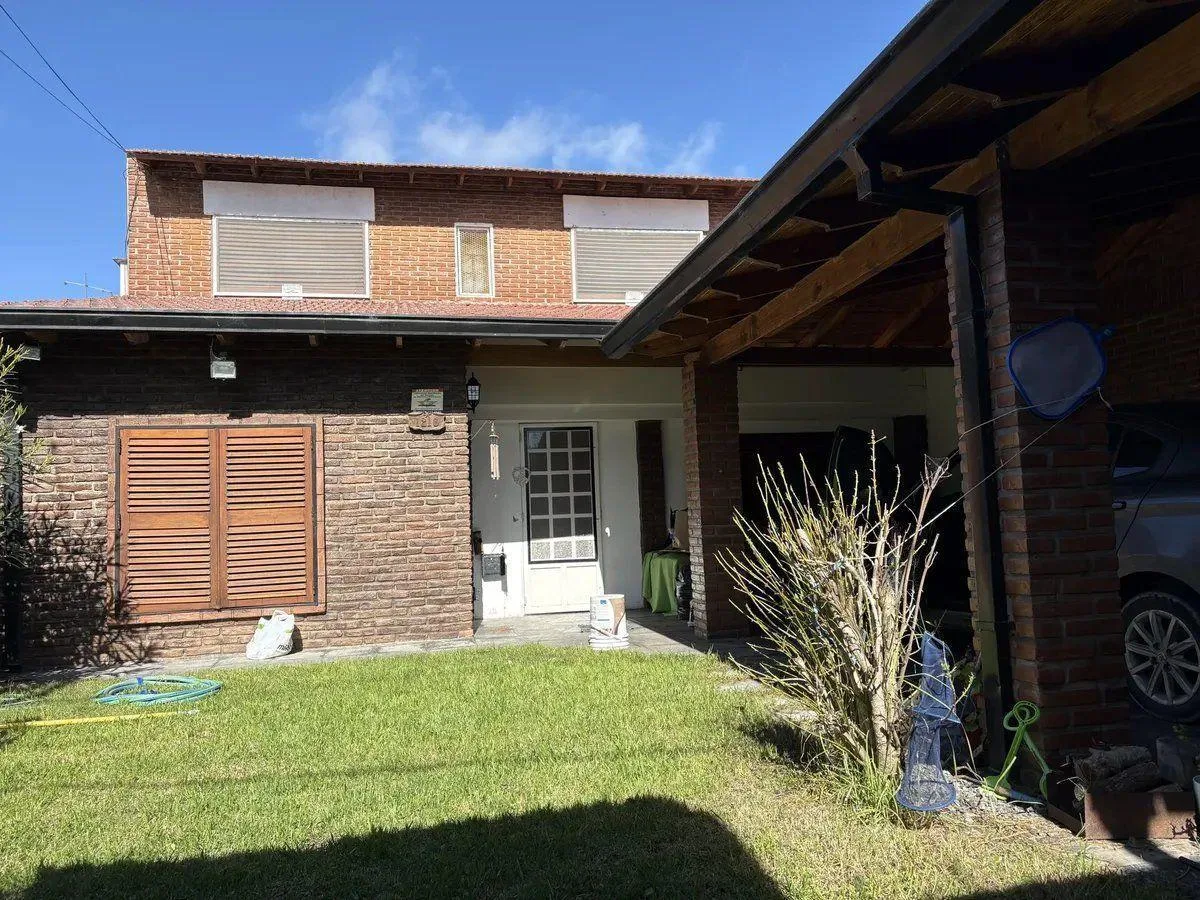 Casa 4 Dorm.. | Calle 14 Al 1200