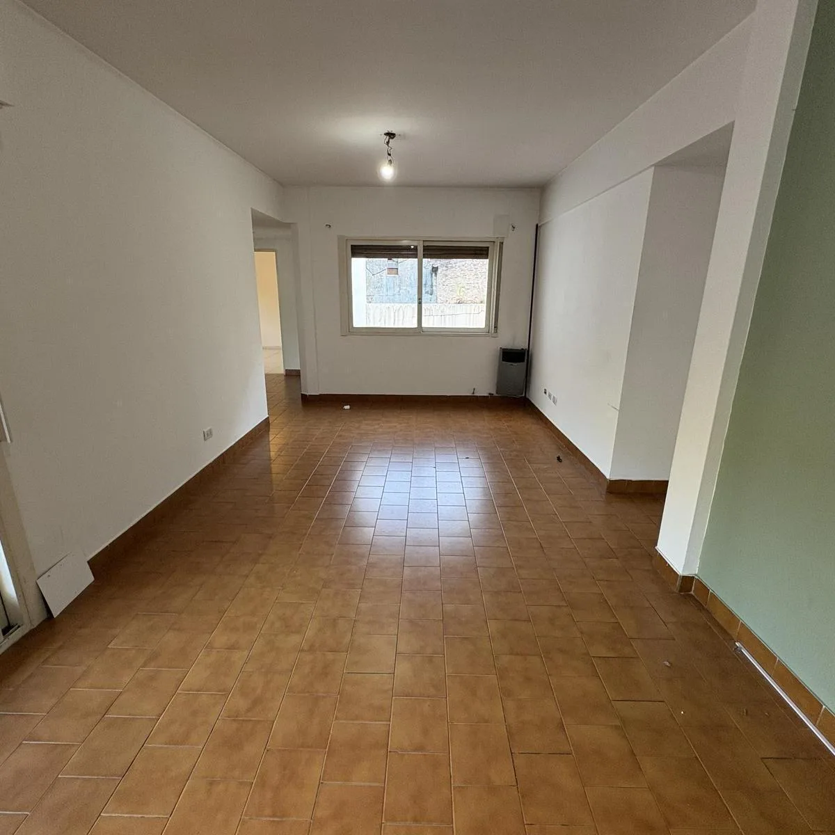 Departamento en Alquiler 3 Ambientes Adrogue con Cochera