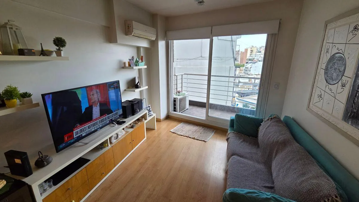 Alquiler Departamento 2 Ambientes. Seguridad 24 Hs. Amenities. Laundry. en Cid Campeador