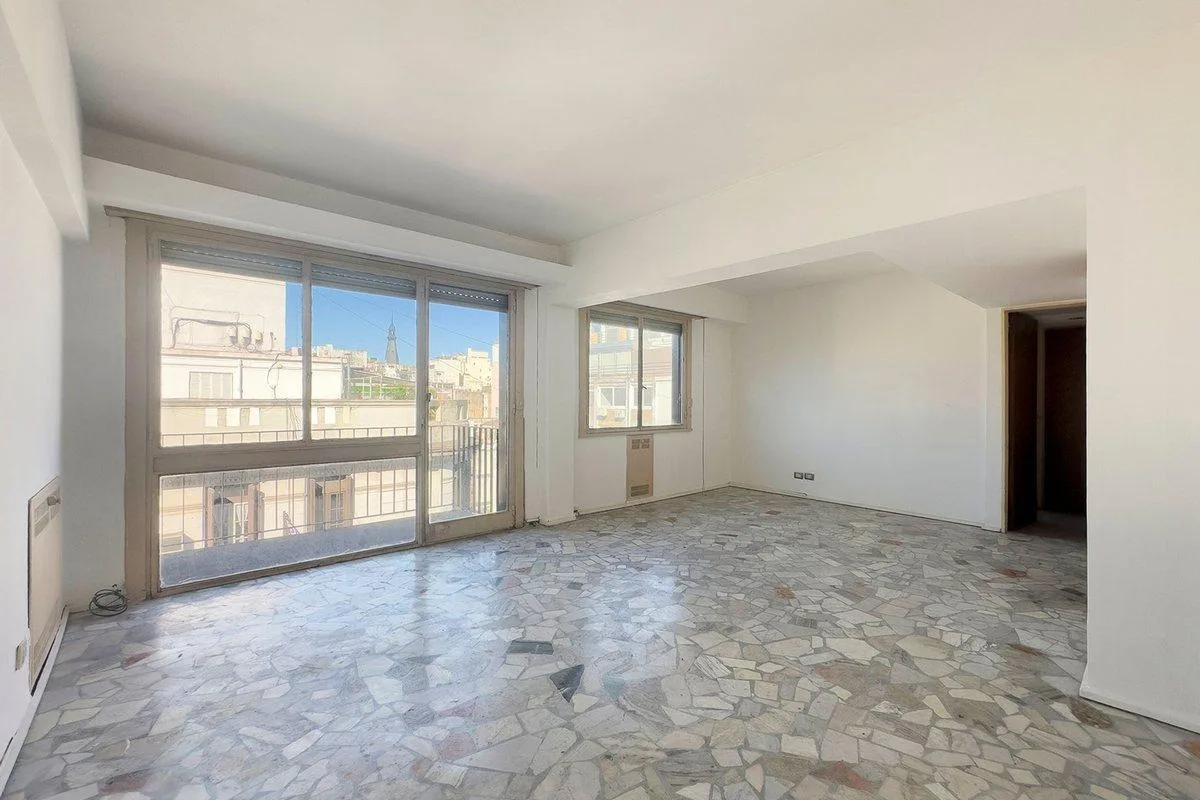 9th-floor balcony, 3 rooms