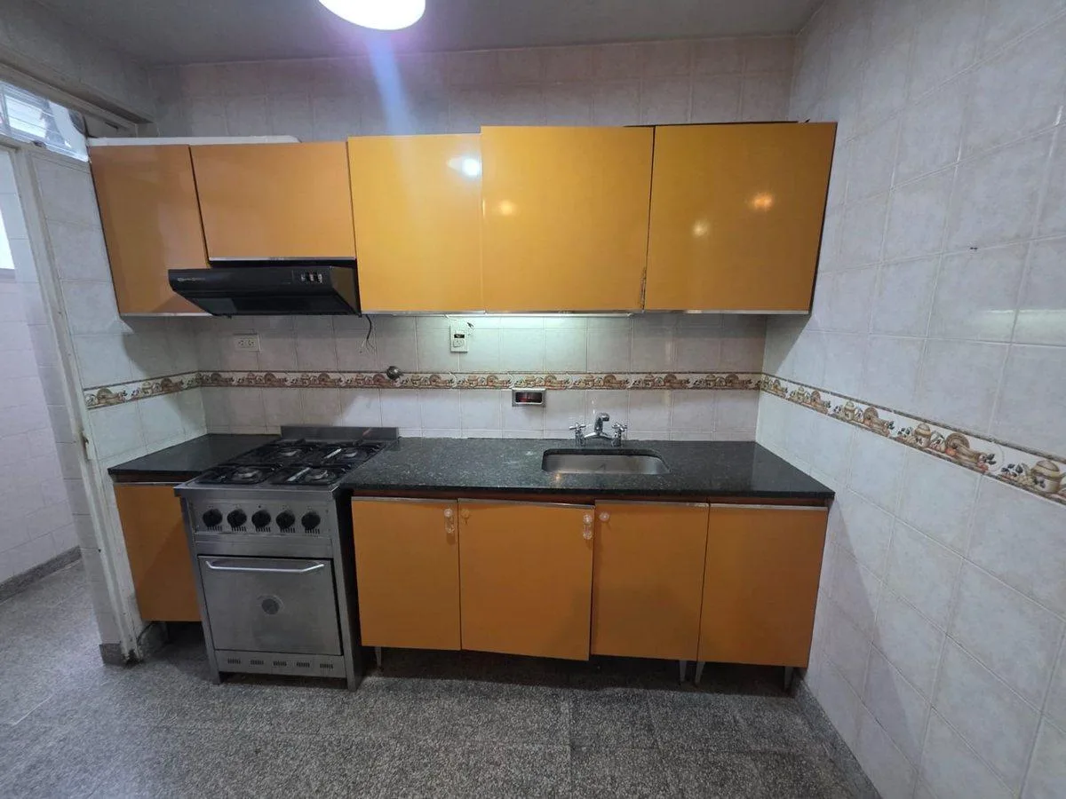 Semipiso 5 Ambientes en Alquiler - Almagro