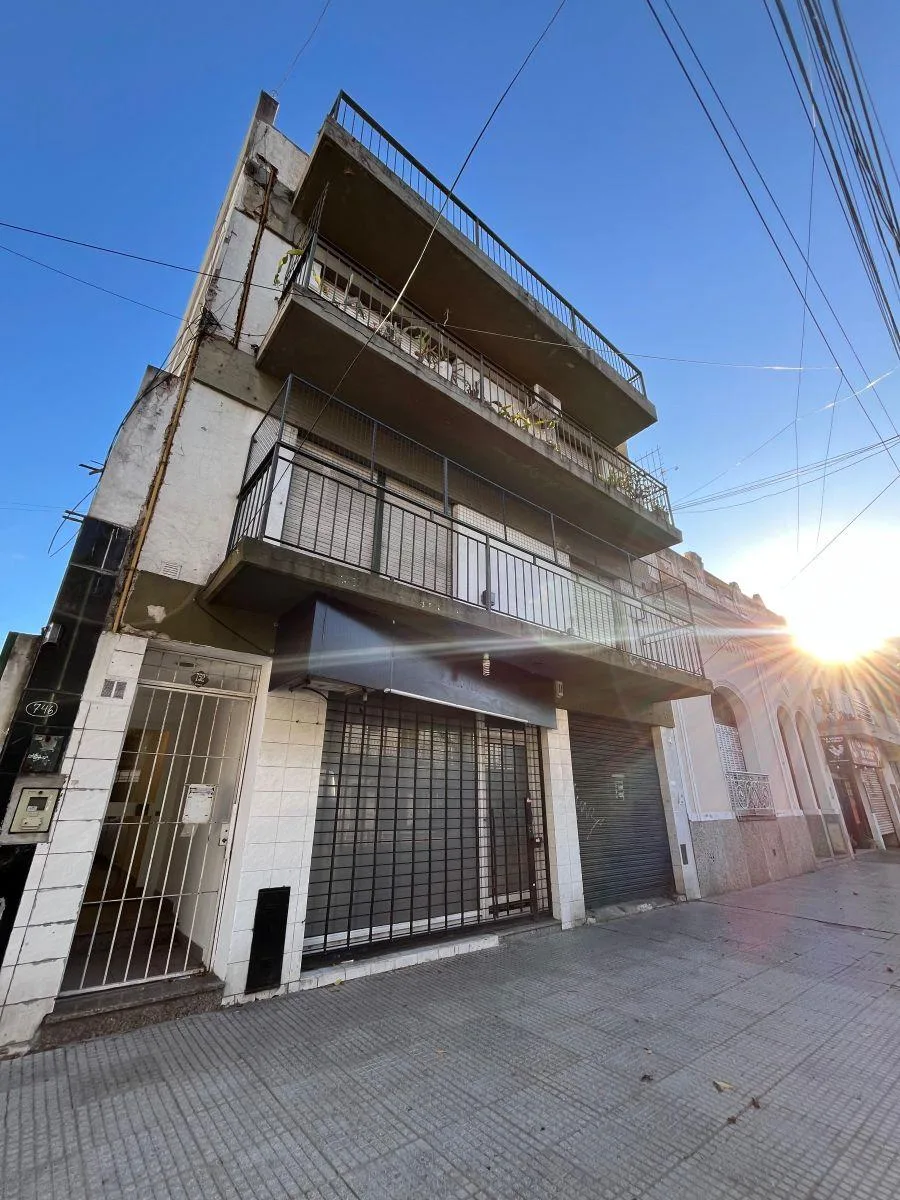 Departamento 4 Ambientes Frente con Balcon Corrido Sin Exxpensas