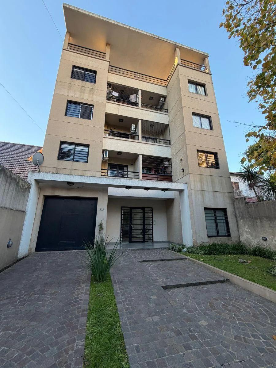 Alquiler Monoambiente con Patio en Banfield