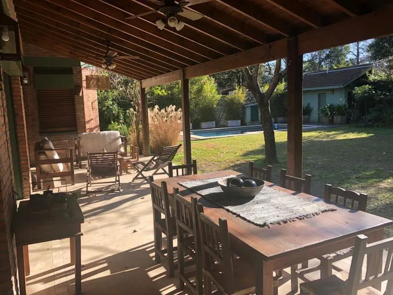 Casa en Alquiler Residencial - 350 m&sup2; - Las Lomas, San Isidro