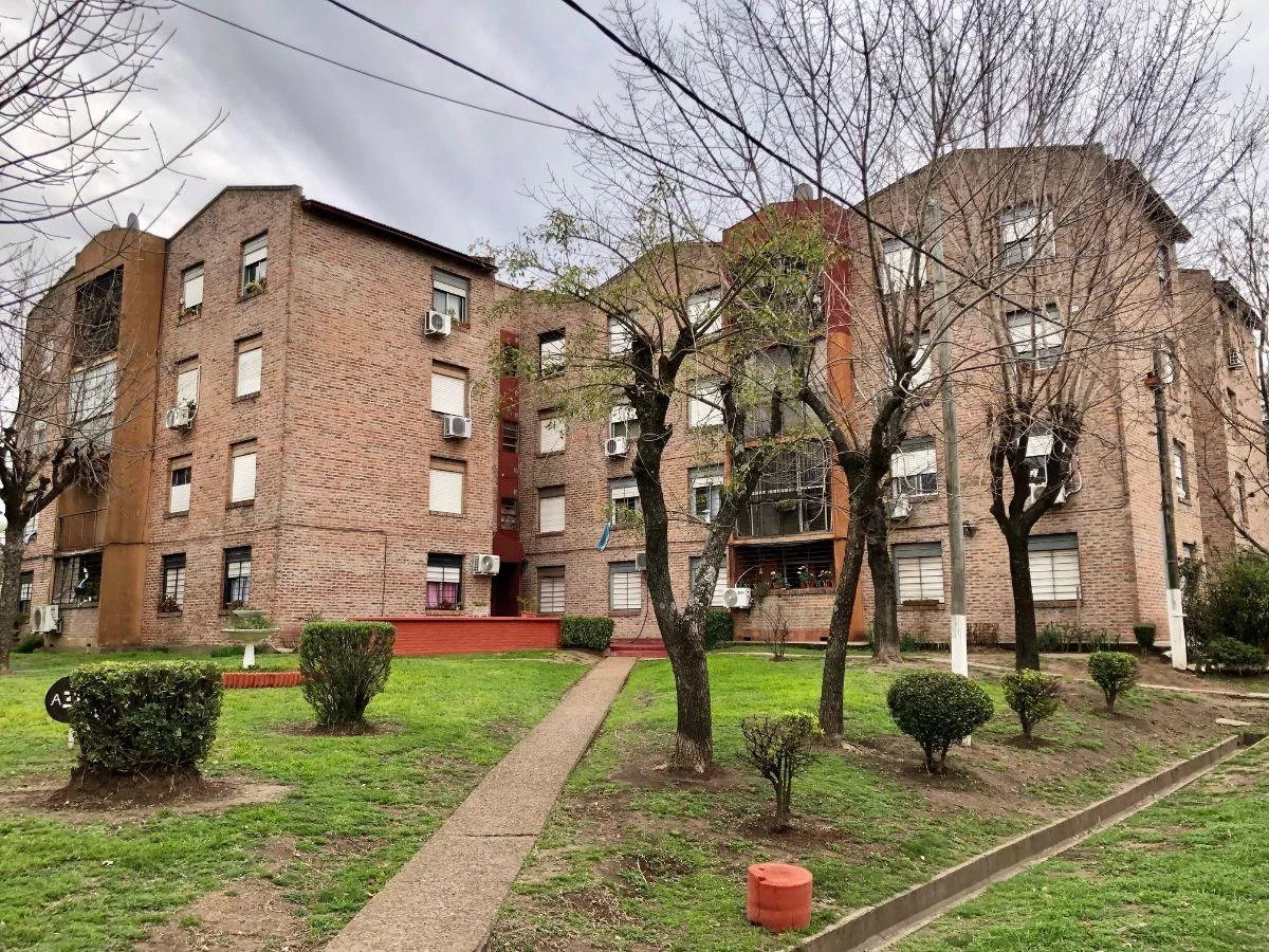 2BR apartment with balcony