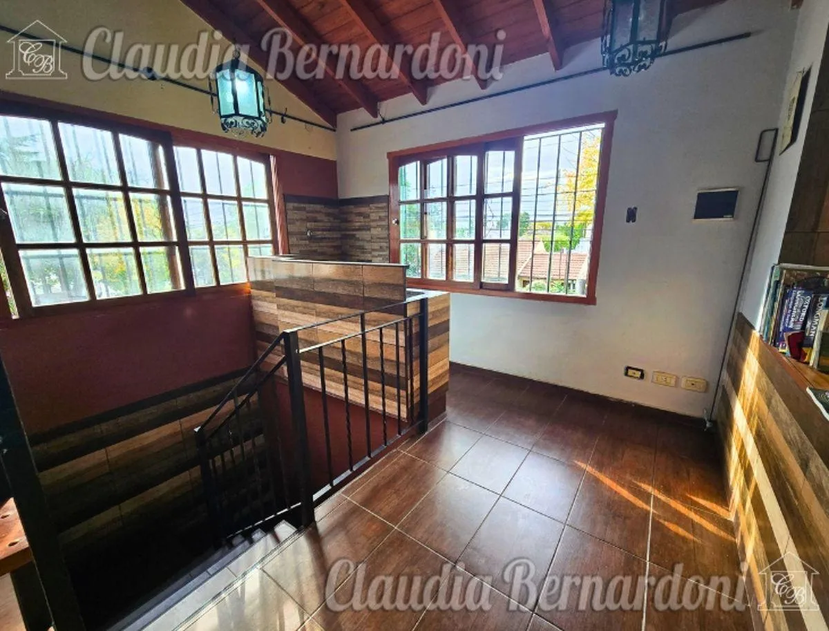 Depto PH de 4 Ambientes en Castelar. Sin Expensas