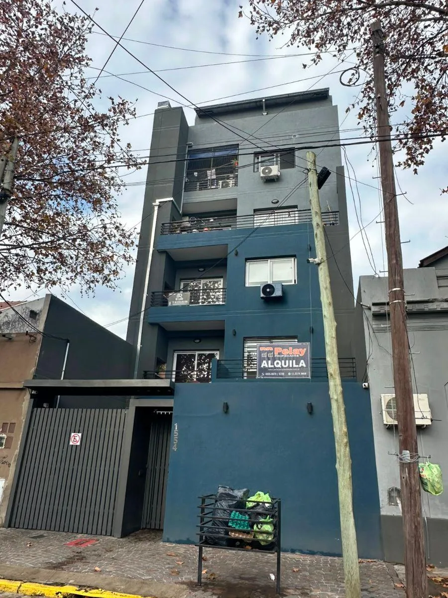 En Alquiler Monoambiente con Balcon en Mb Estado en Lanus