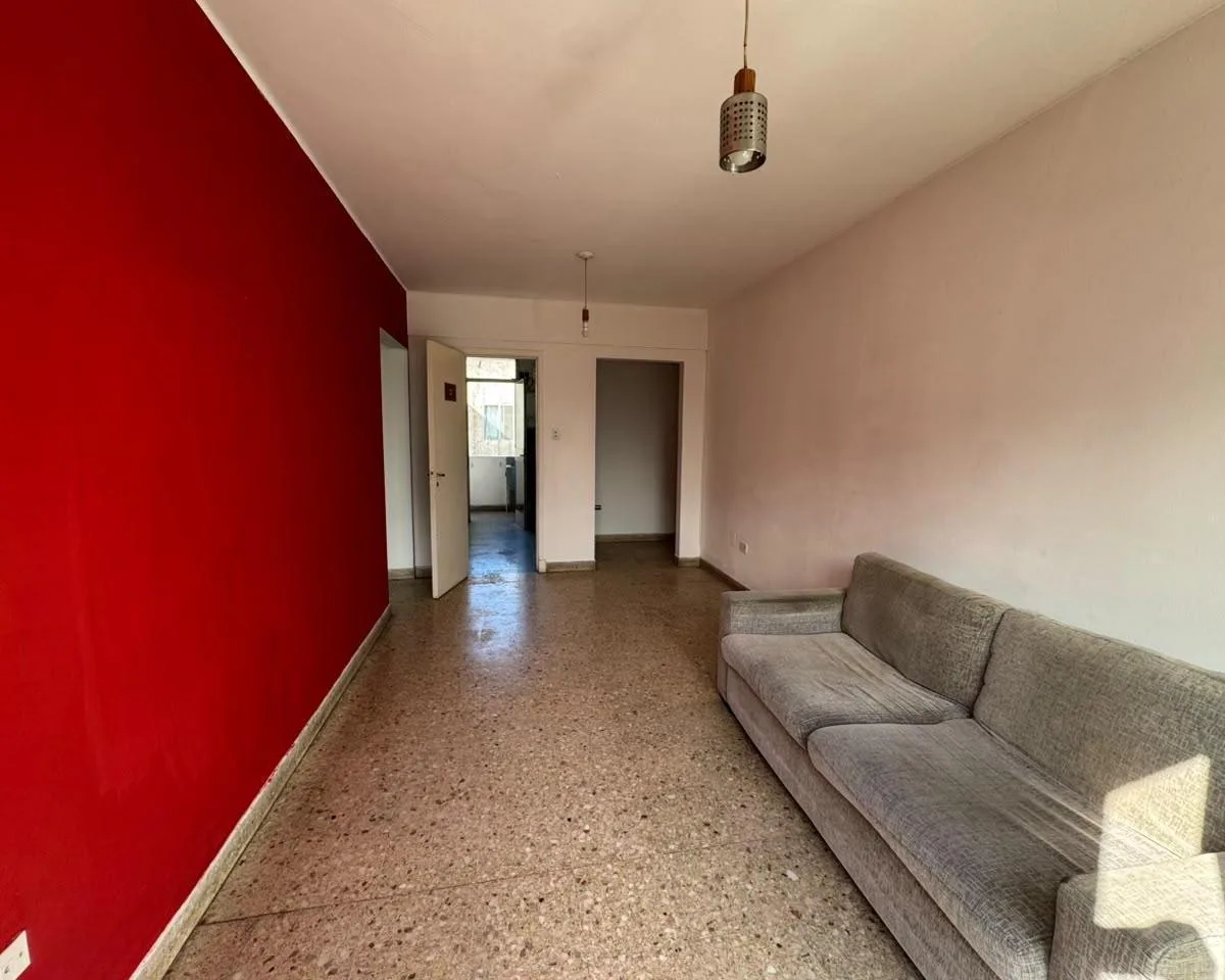 Departamento en Alquiler de Dos Dorm. en 56 E/ 6 y 7