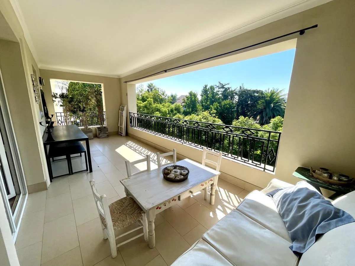 Departamento de 4 Ambientes en Alquiler, con Balcón y Cochera - Complejo Barrancas Al Río!