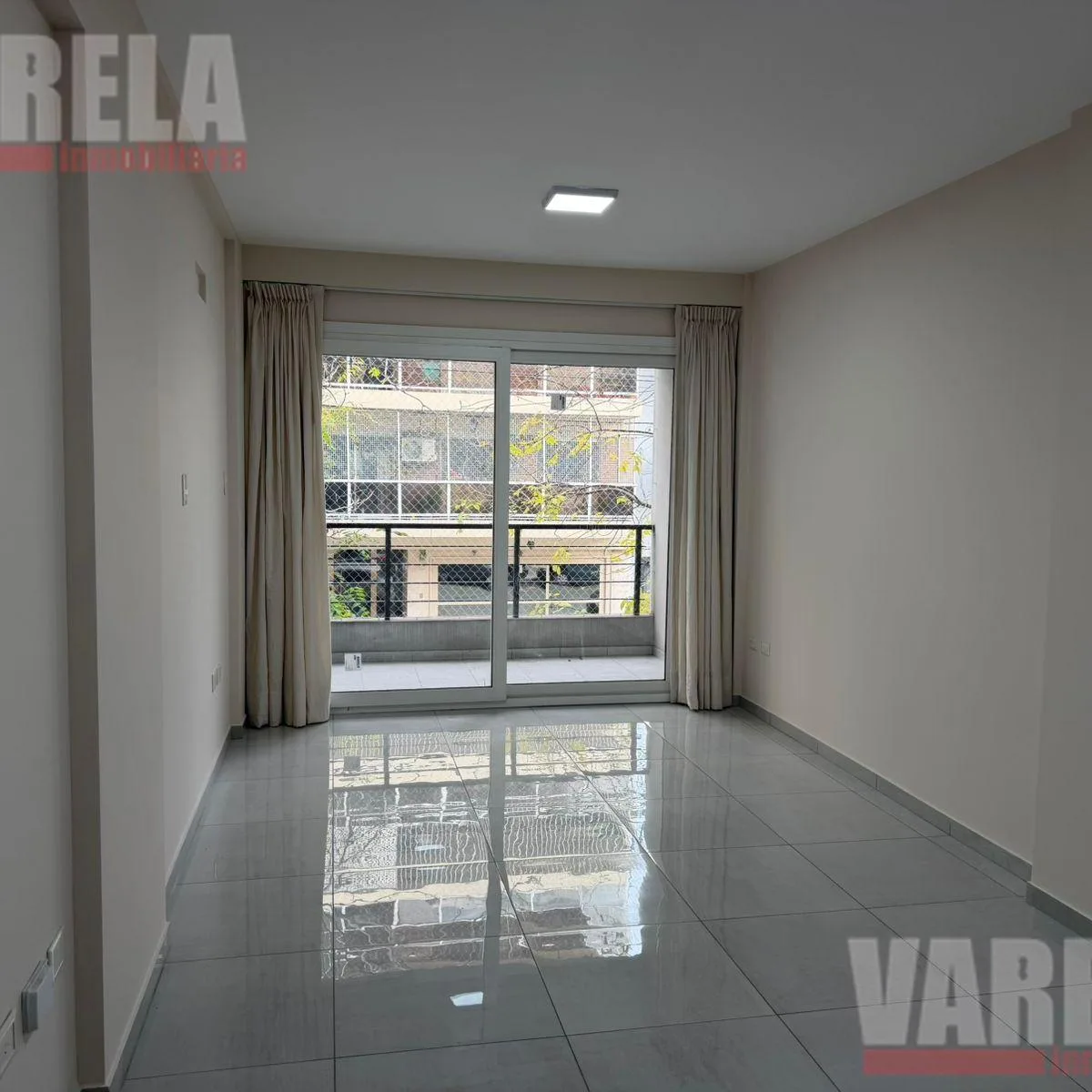 Departamento en Caballito Monoambiente en Alquiler. $700.000 Expensas $100.000