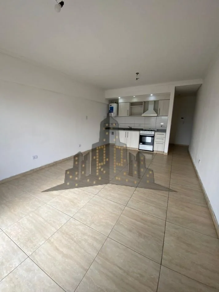 Alquiler - Monoambiente con Balcon - Caseros Norte