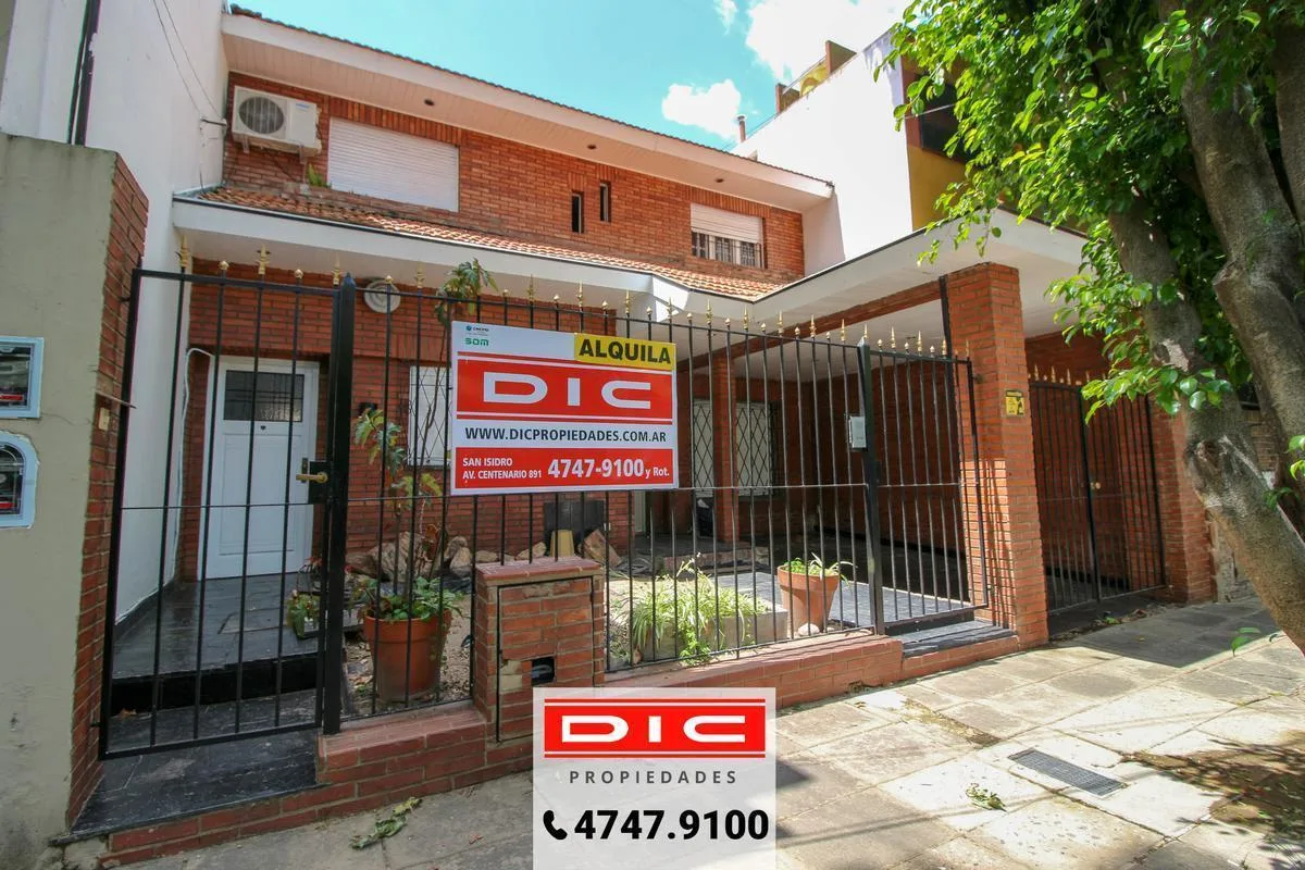 3-bedroom house, patio and garage