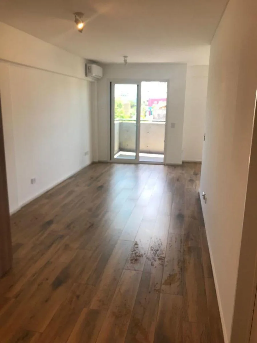 Hermoso Depto "Casi" Dos Amb, Gran Balcón!