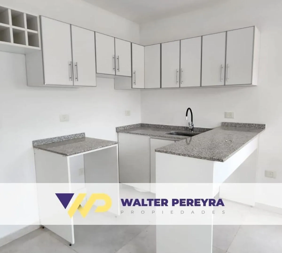 2-room PH with balcony