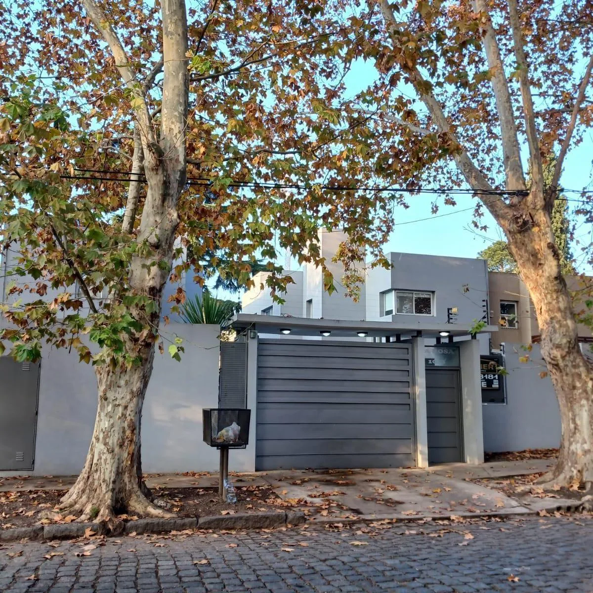 Dúplex en Alquiler con Cochera y Patio en Adrogué