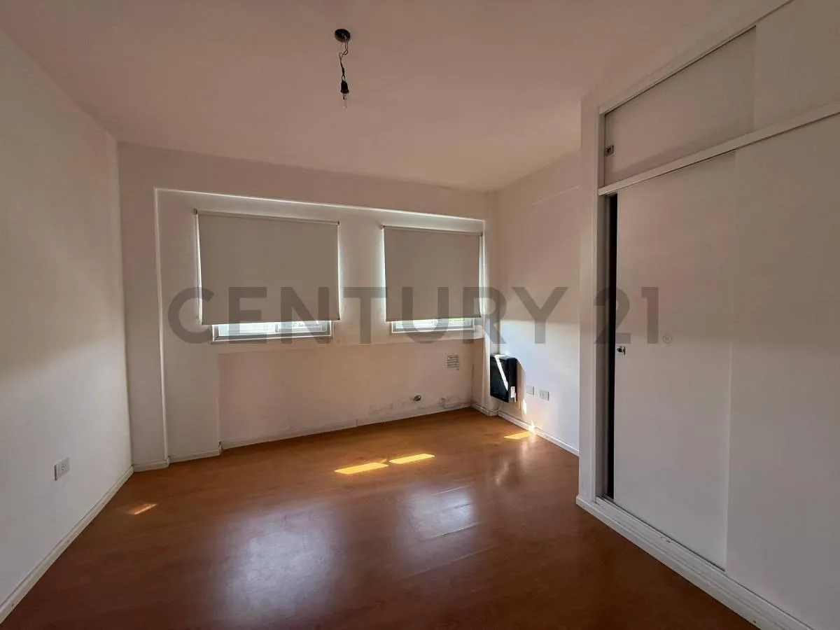 5th floor, 1BR 43 m²