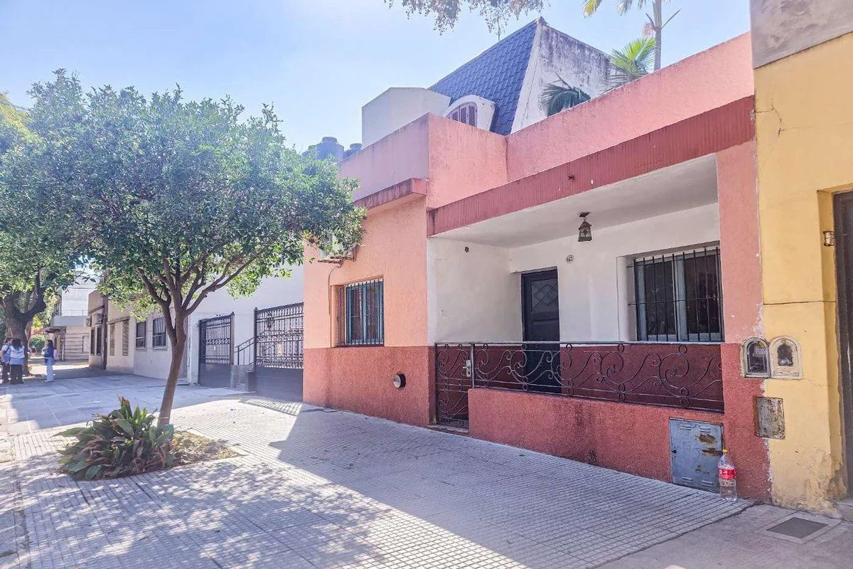 5-room house with patio