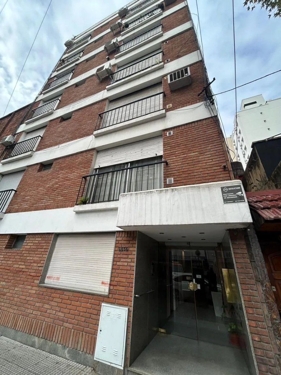 Lateral 2-room with French balcony