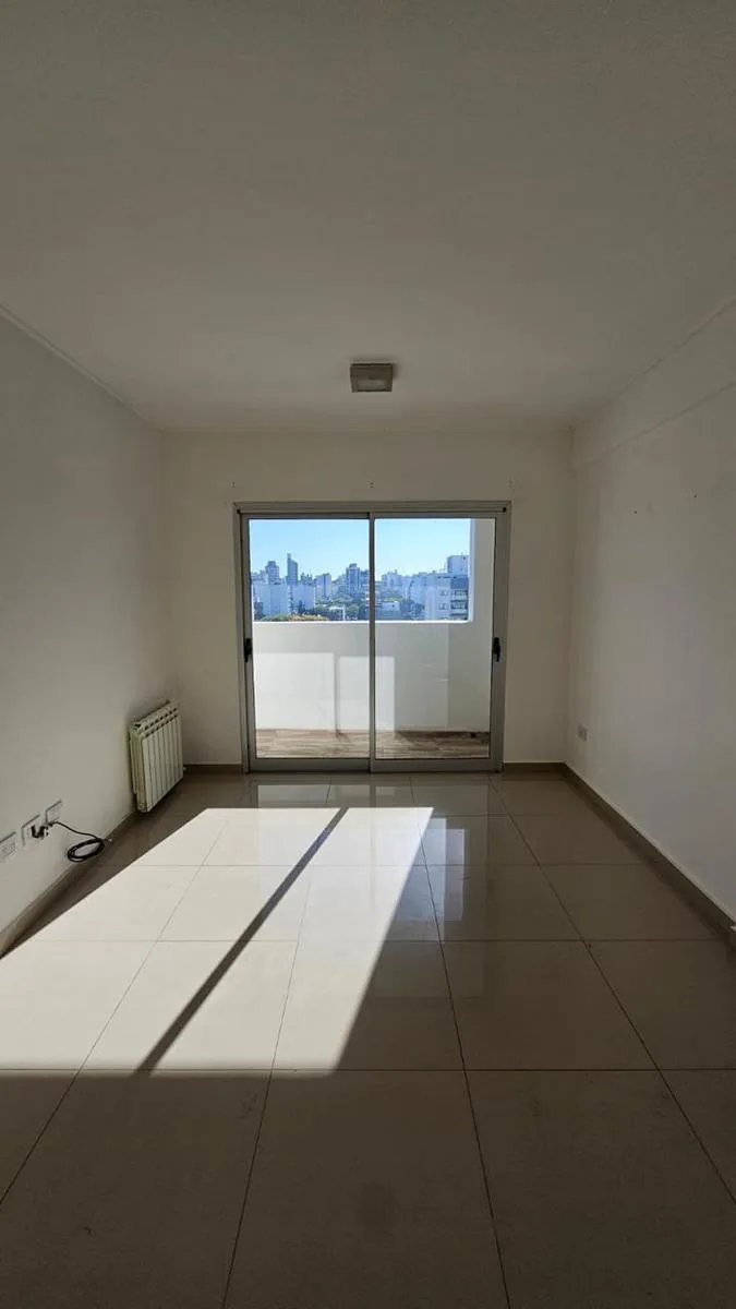 Monoambiente en Alquiler de Categoría 12 E 39 y 40