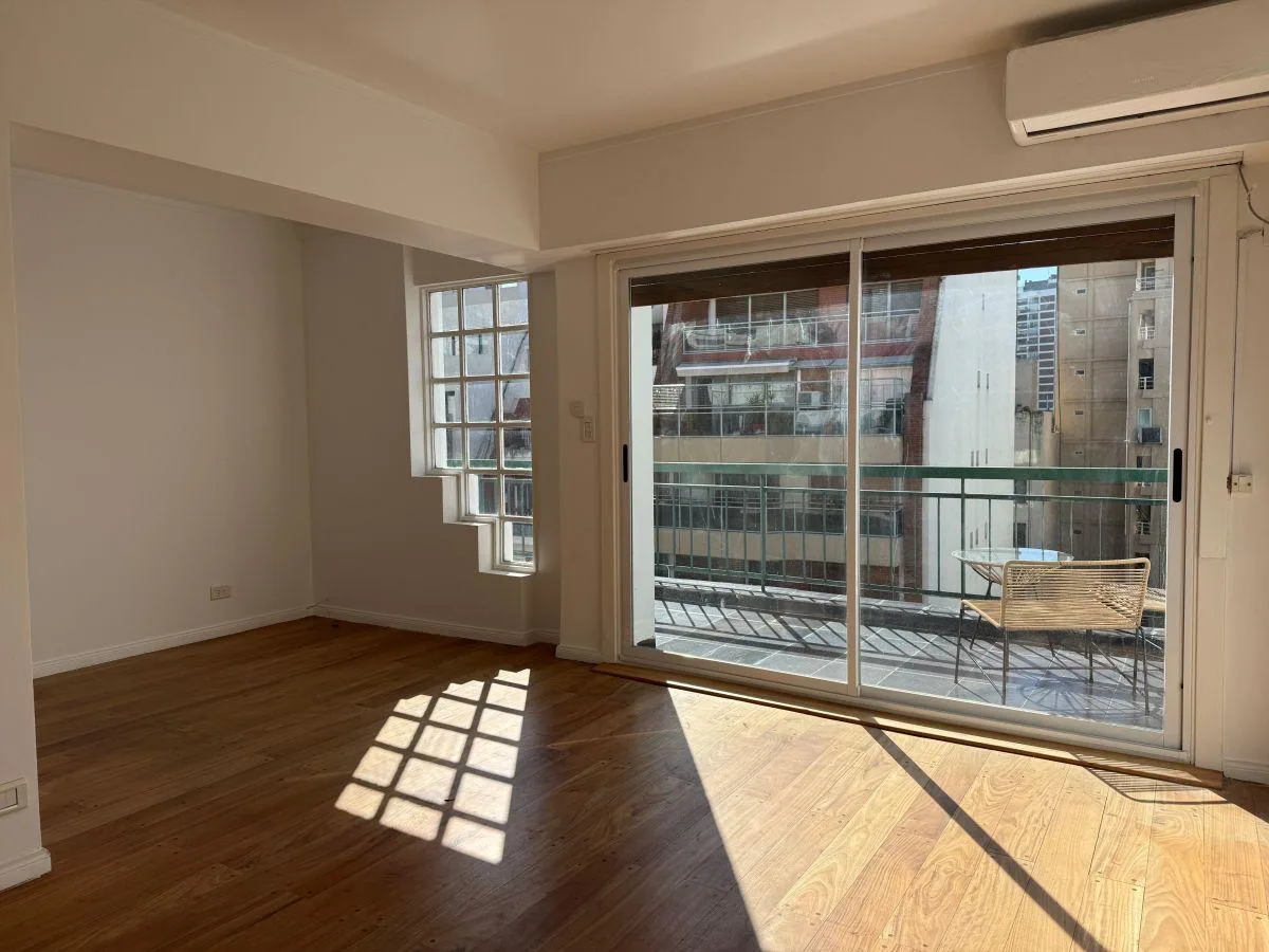 2 Ambientes con Balcón Terraza y Parrilla - Super Luminoso!
