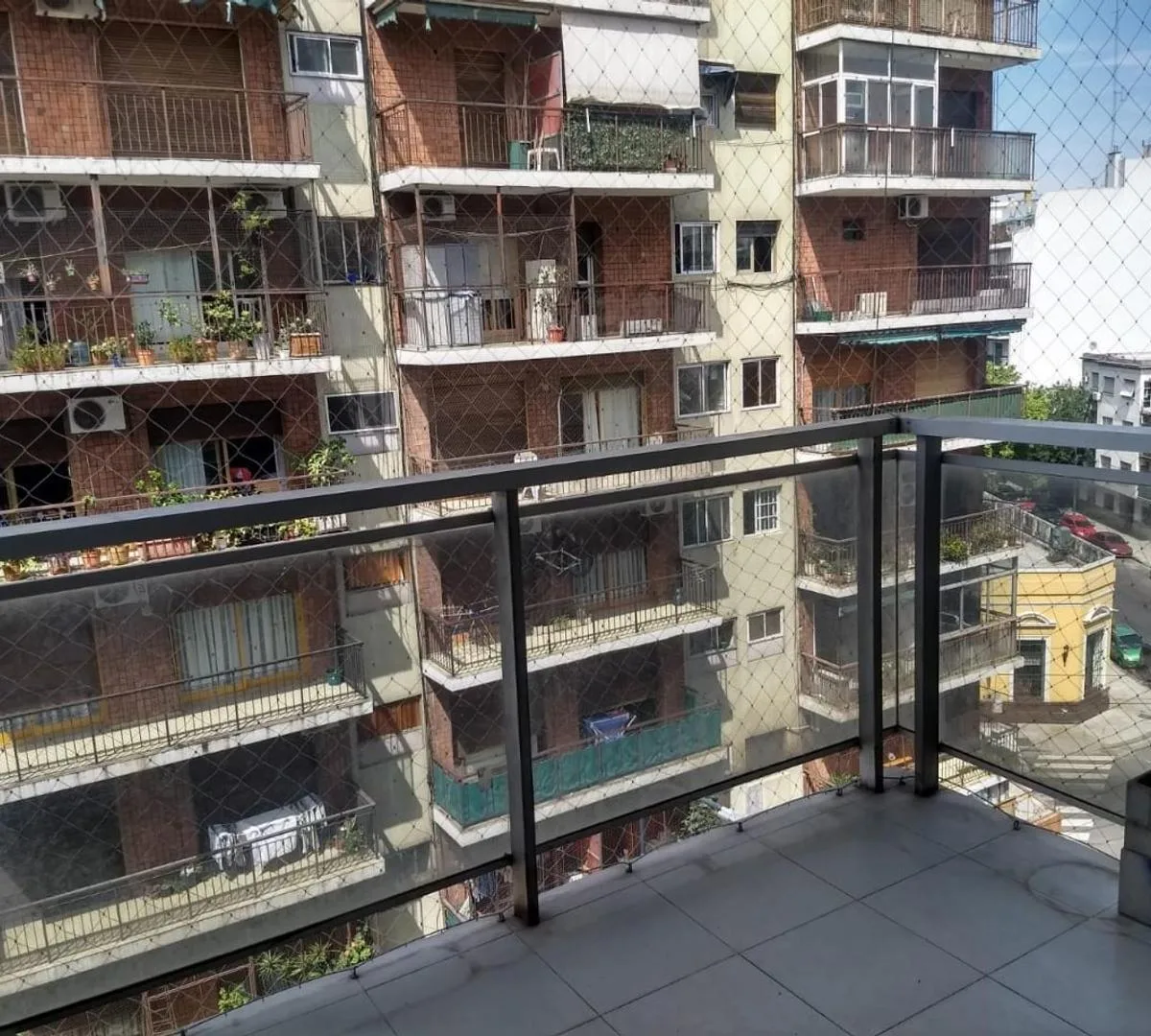 6º piso al frente con balcón