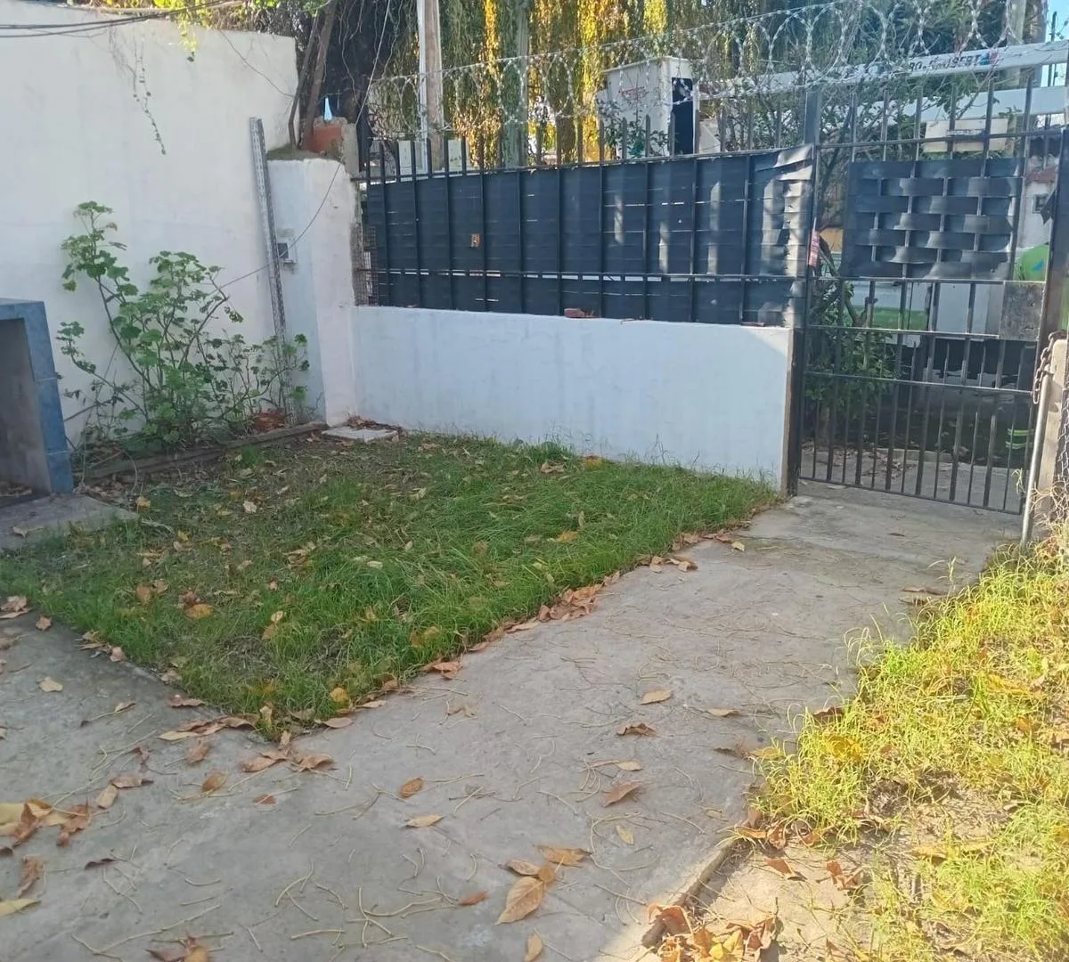 Garden and laundry, 1 bedroom