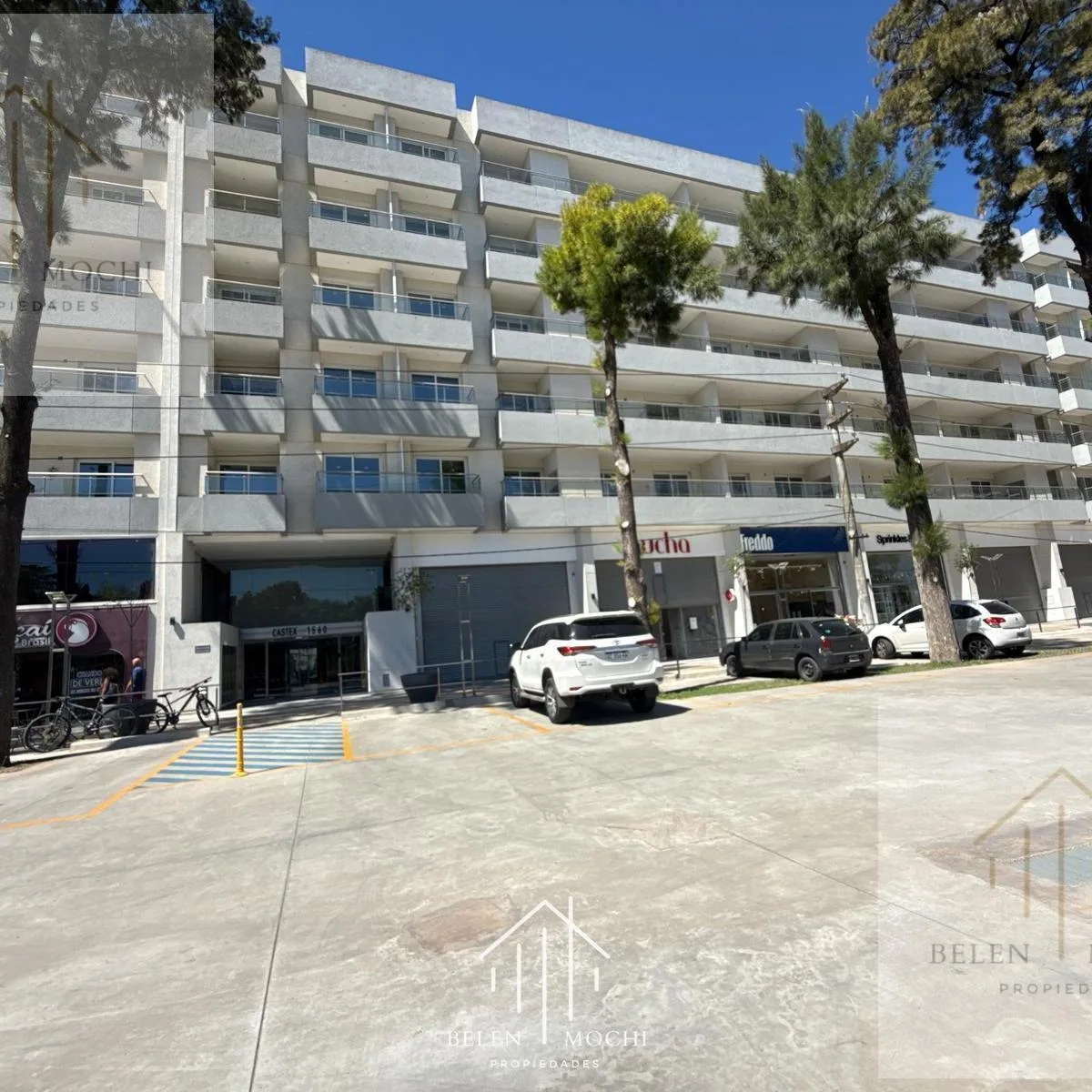 Alquiler de Departamento 2 Ambientes Canning Center con Cochera