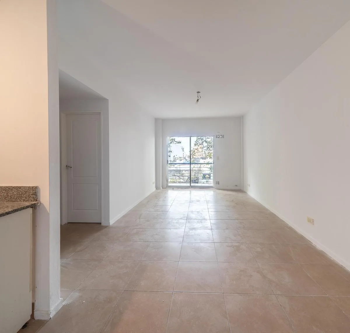 Venta o Alquiler Departamento 2 Ambientes con Cochera Flores