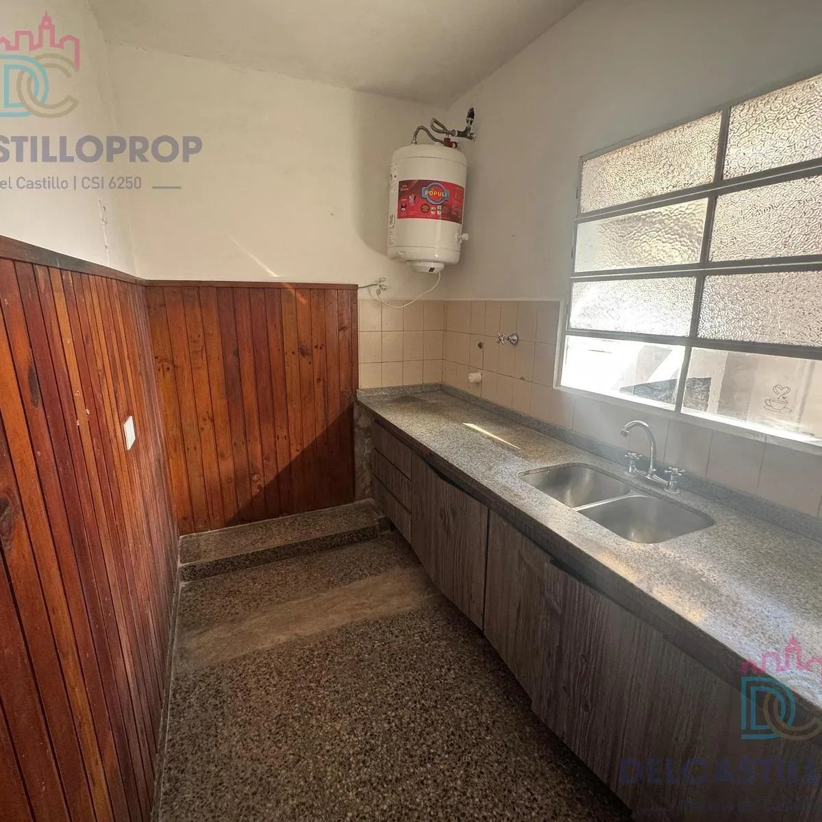 2-room PH with patio