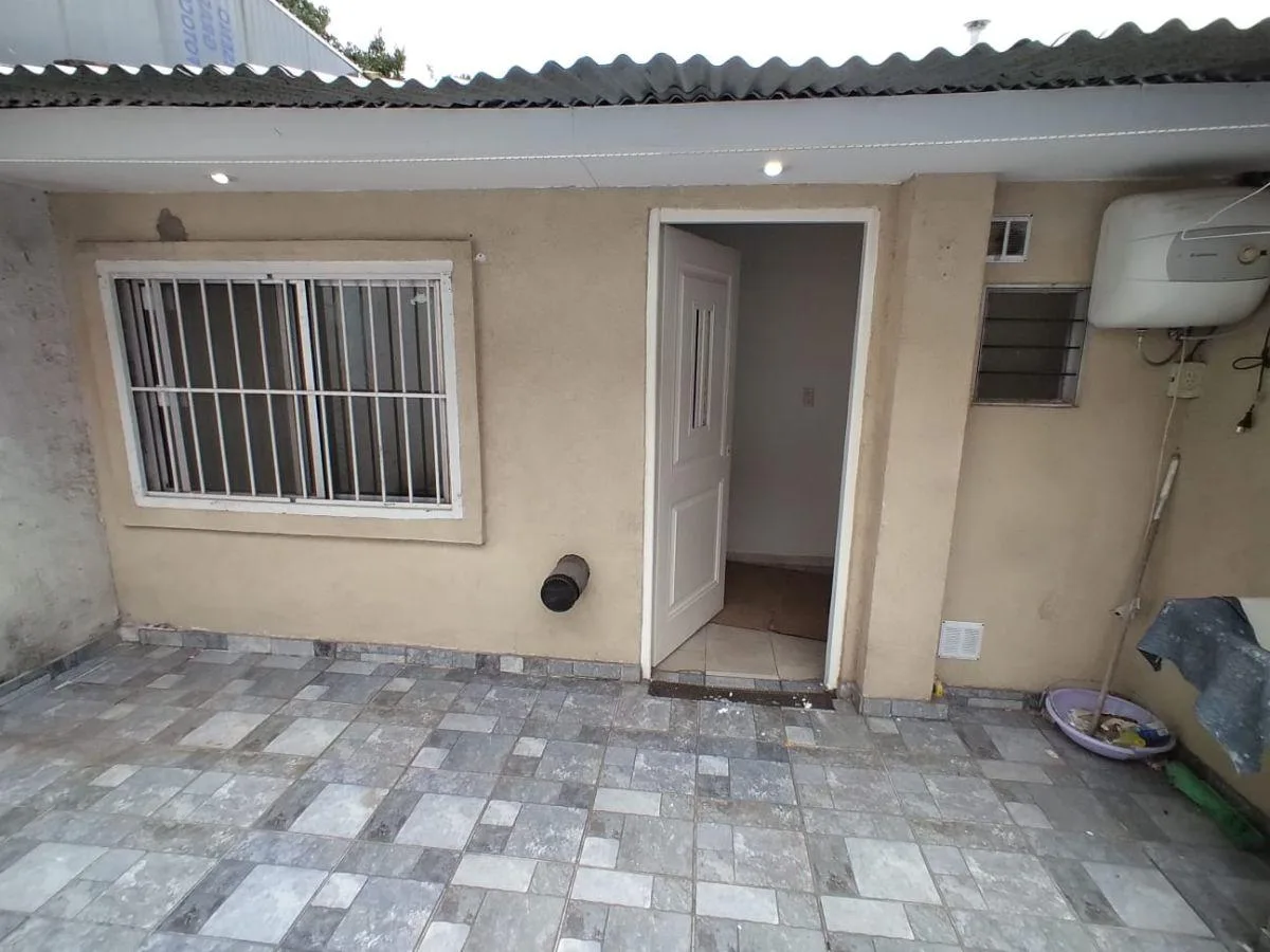 PH de 25 m&sup2; Monoambiente en Alquiler en Morón