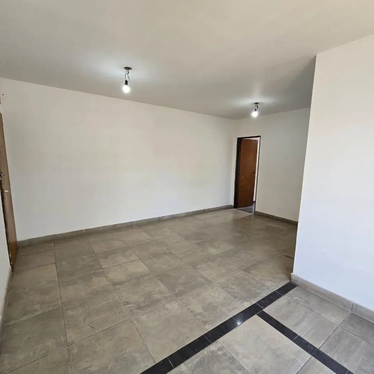 Alquiler de Excelente Departamento 3 Ambientes Sobre Av - Barrio Coca Cola - Monte Grande