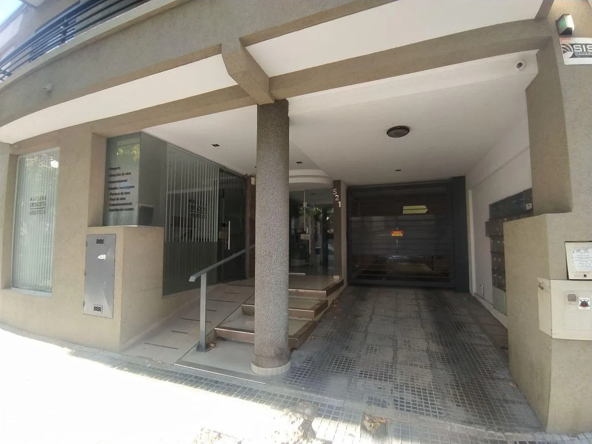 (15 y 43) Departamento Semipiso (2) Dorm. C/placard 2baños y Cochera en Alquiler en La Plata