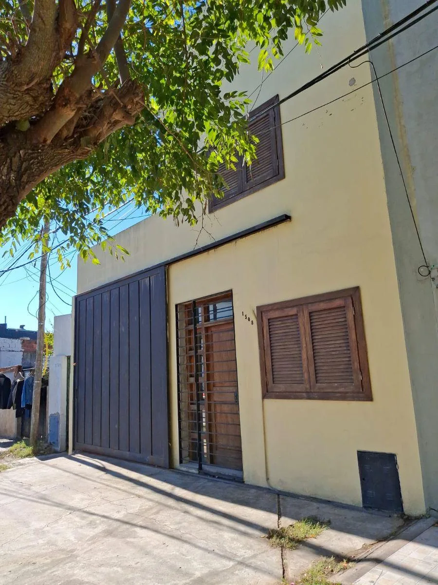 Duplex 2 quartos, garagem e pátio